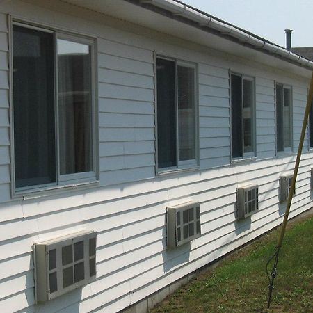 Chapel Hill Motel Brevort Luaran gambar