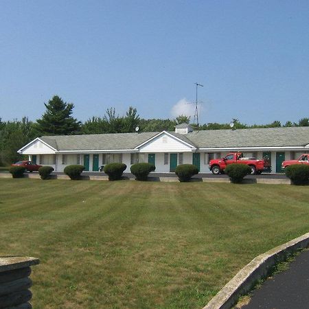 Chapel Hill Motel Brevort Luaran gambar